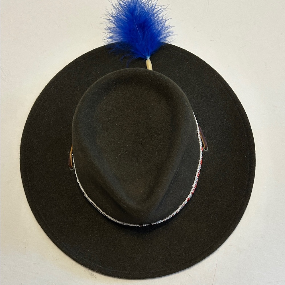 LEISURE FELT 100% Wool Size Medium Cowboy Hat Chocolate Brown Feather Beading